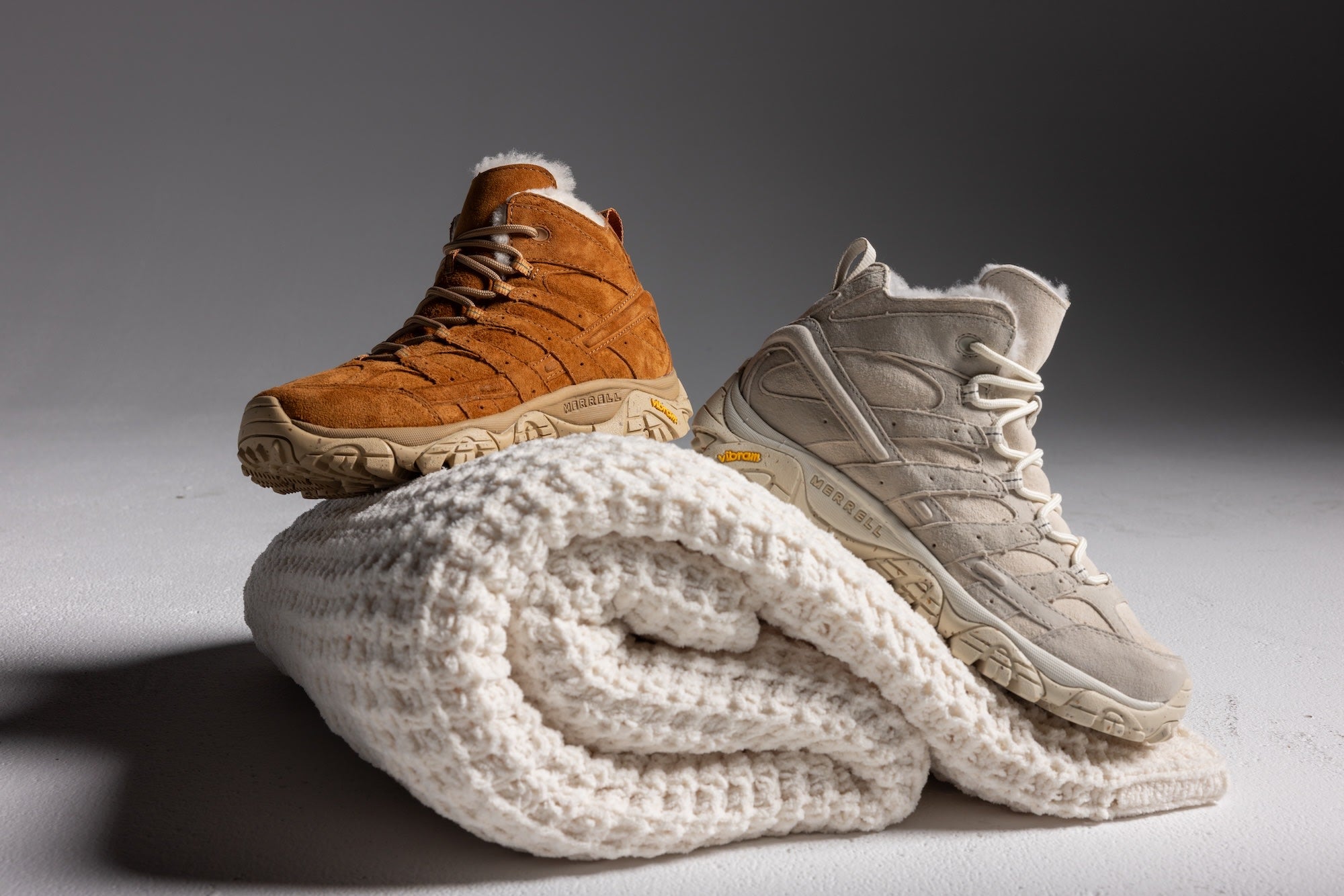 Women's Moab 2 Decon Mid Cozy Luxe SE - Stucco