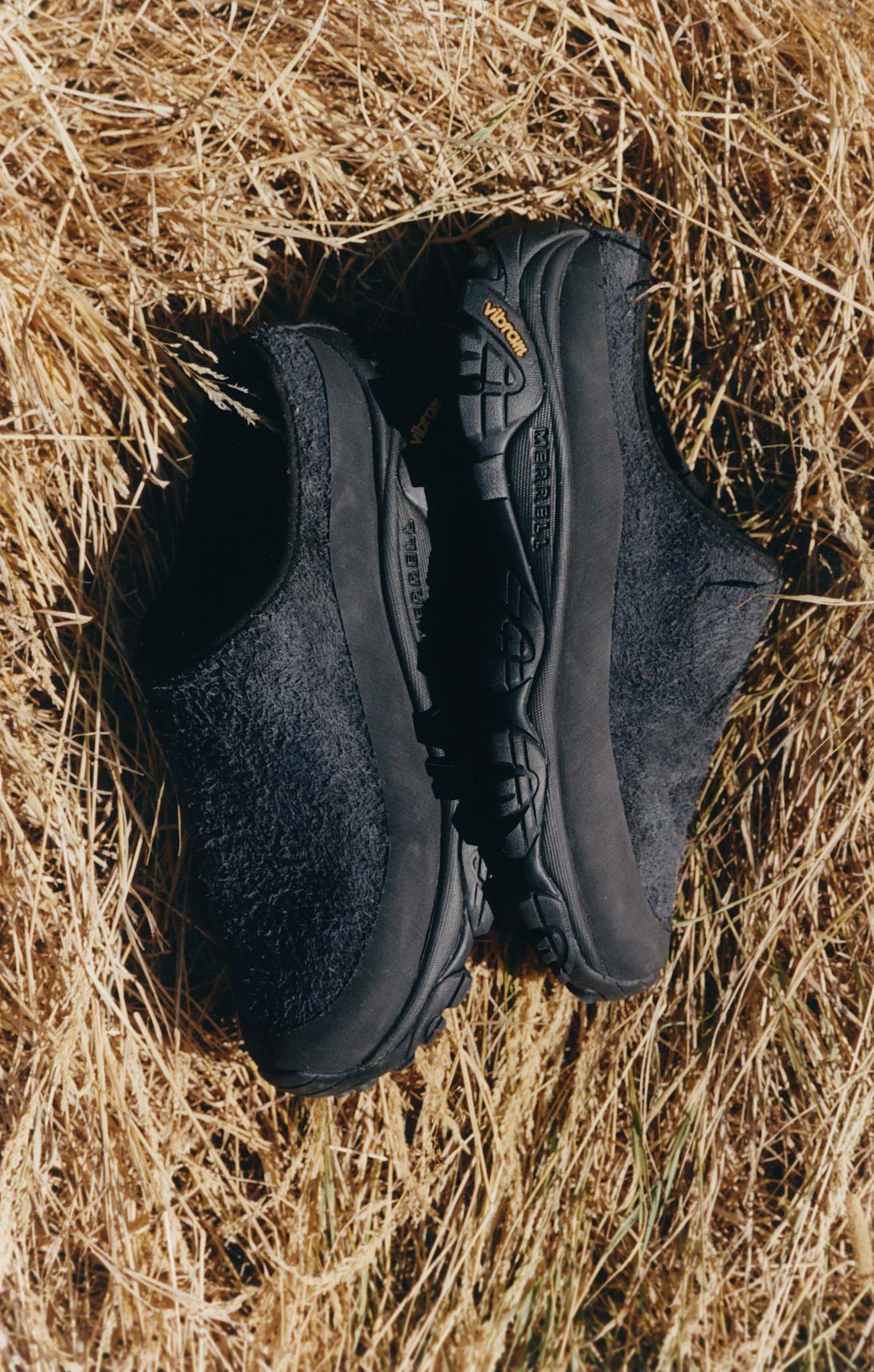 Moab 2 Slide X YMC - Black