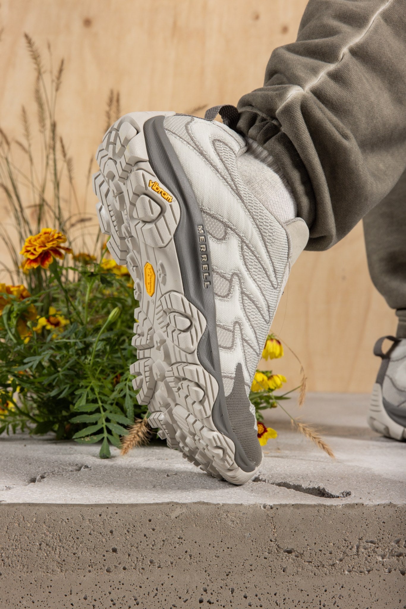 Moab 3 Trek Zip SE - Basalt (T2)
